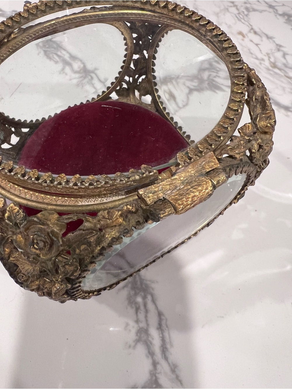 Vintage, Matson, Roses, Ormolu, Gilt, Beveled, , Jewelry Box, Red Velvet - Picture 8 of 10